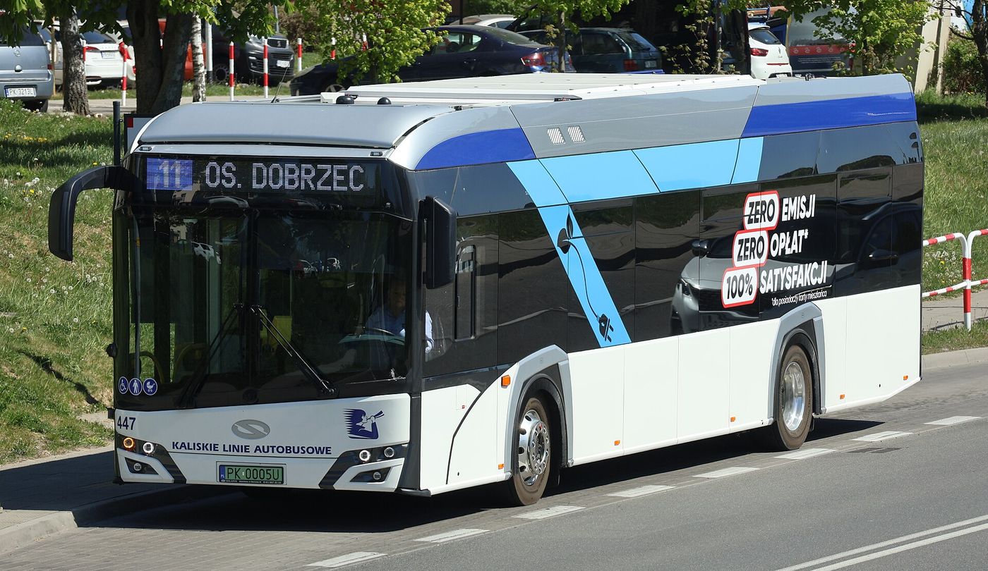 Solaris Urbino 12 electric Kaliskich Linii Autobusowych w ruchu liniowym w Kaliszu w Polsce