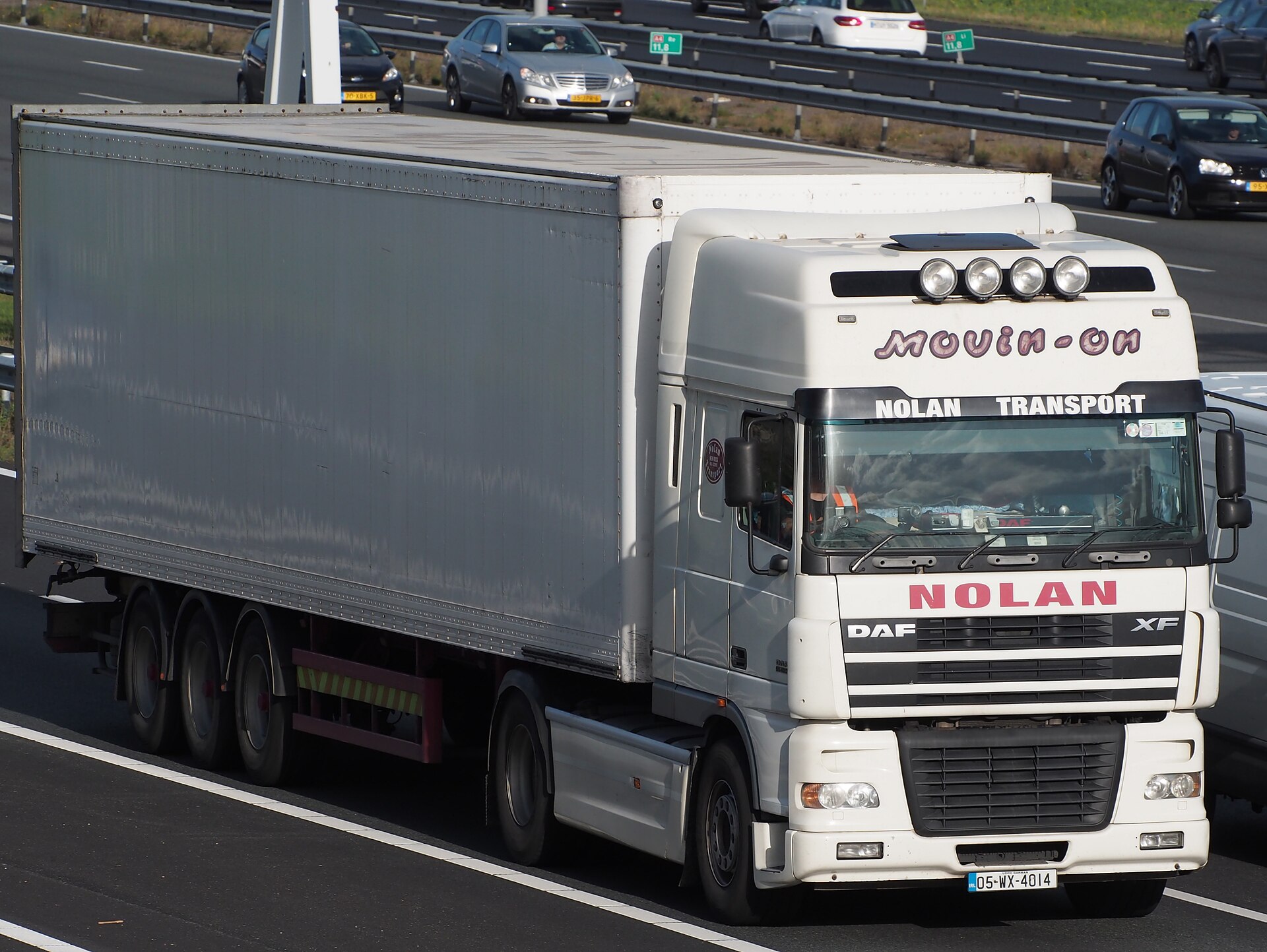 UK truck market cools: HGV registrations fall 14.7% in Q2