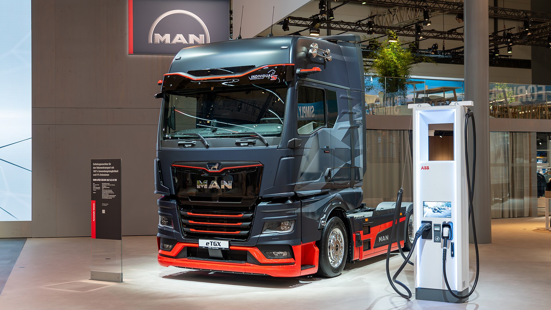 MAN eTGX at IAA Transportation 2024